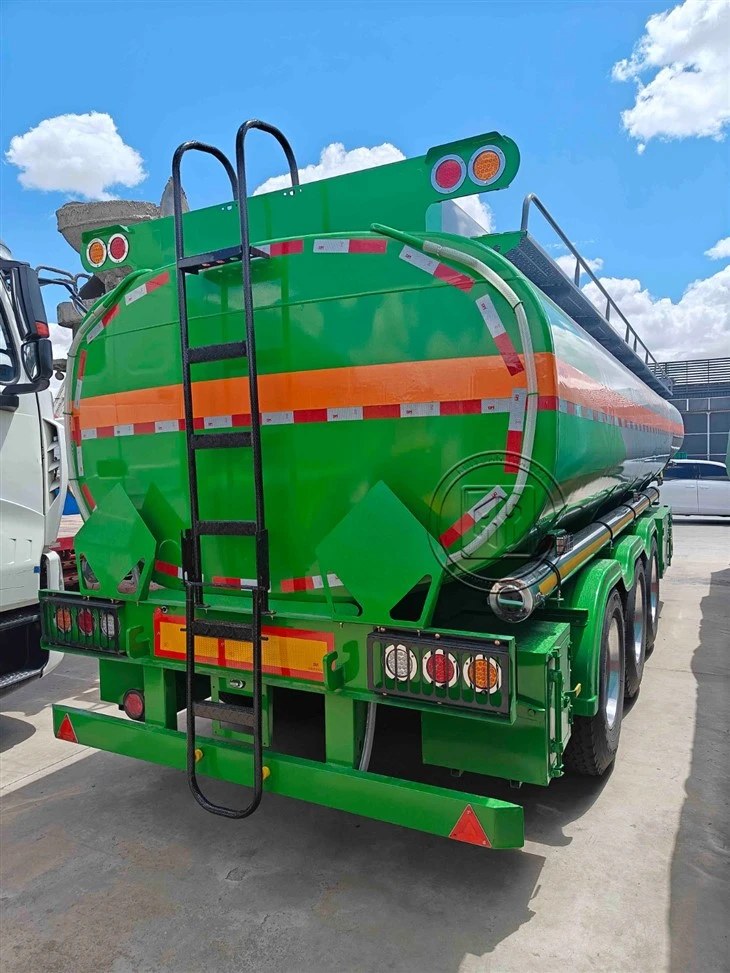 Three-axle Green Carbon Steel Tank Trailer